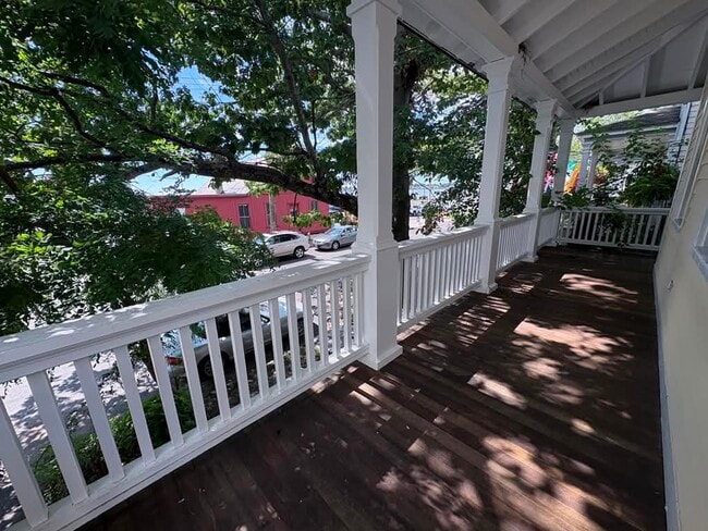 Photo - 103 S Water St