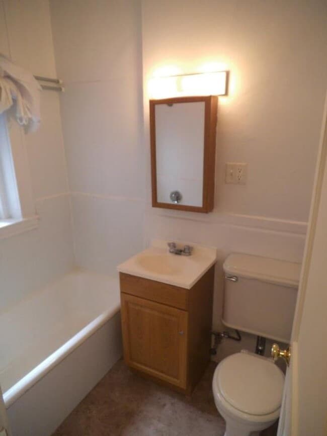Photo - Nicely renovated 1 bed in a prime location in Allston!