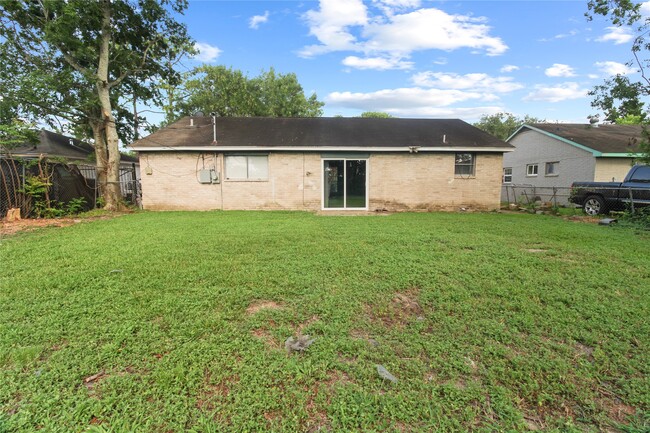 Photo - 15423 Campden Hill Rd