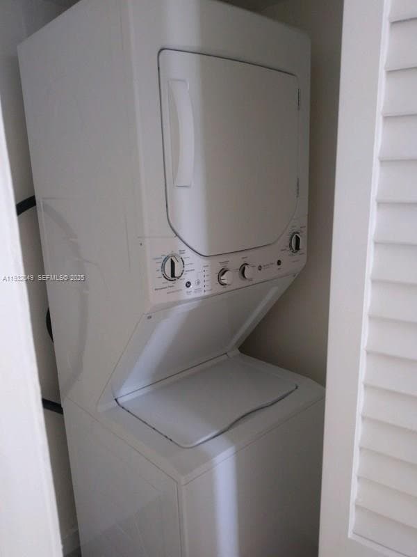 Photo - 7975 Crespi Blvd Unit 1