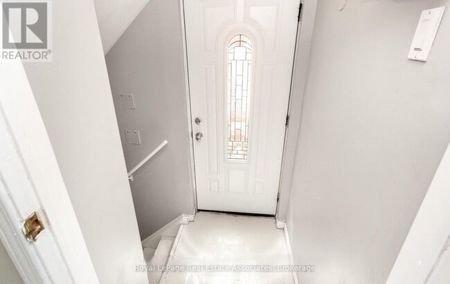 Photo - 116 Lake Louise Dr