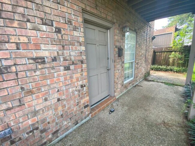 Photo - 4916 Stumberg Ln