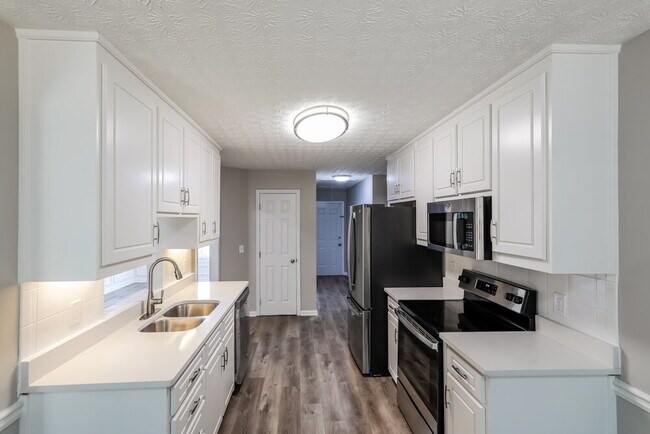 Photo - 663 Stonecrest Dr