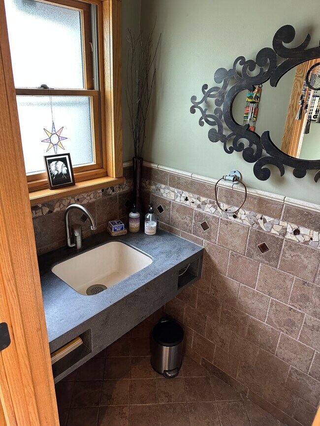 Photo - 16 Gibbons Ln