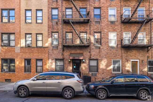 Photo - 522 E 88th St