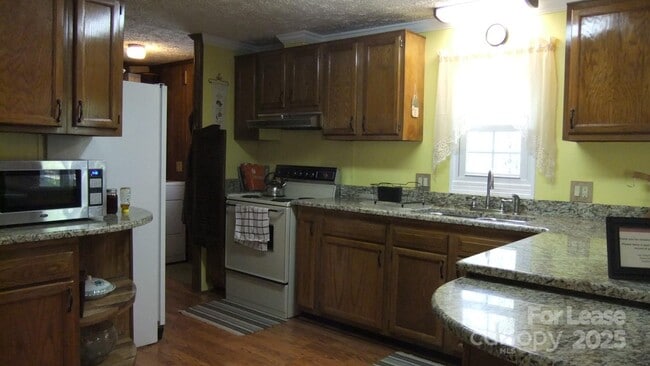 Photo - 11208 Harrisburg Rd