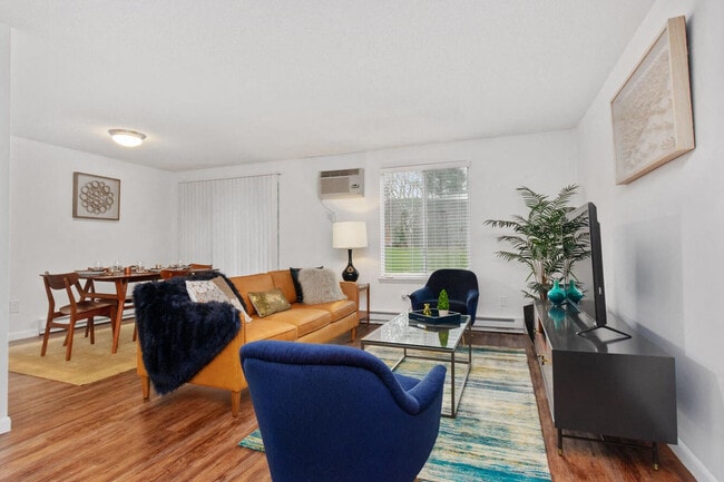 South Winds Apartments