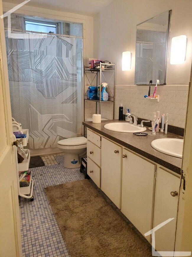 Photo - 5 Bed • 1.5 Bath • Oversized Apartment Fenway/BU South, 9/1/26, Laundry, Heat/HW Inc.