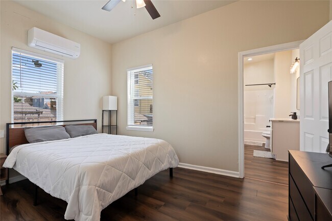 Photo - 2127 Avenue O