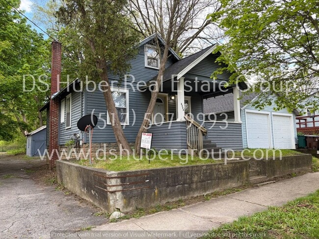 Building Photo - 2208 Marcus-
