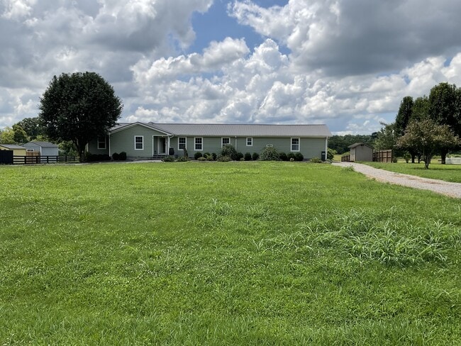 Building Photo - 1227 Hazelwood Rd