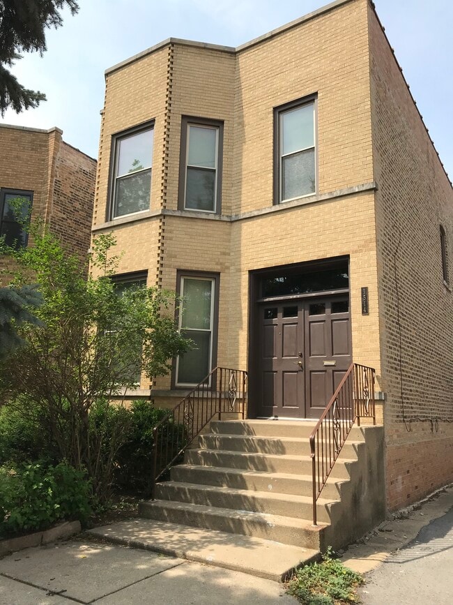Building Photo - 1514 W Balmoral Ave Unit 2nd Floor