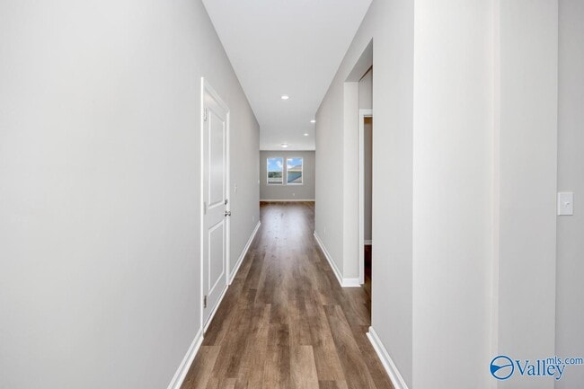 Photo - 103 Evergreen Ml Ln