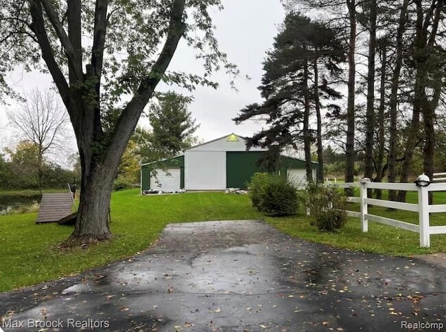 Photo - 4842 Merwin Rd