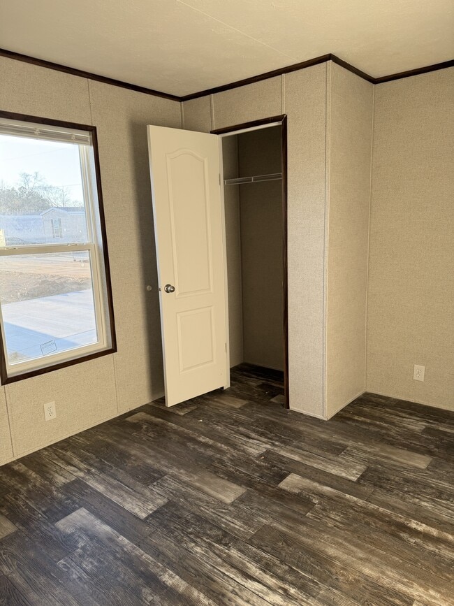 Photo - 501 Mercedes St