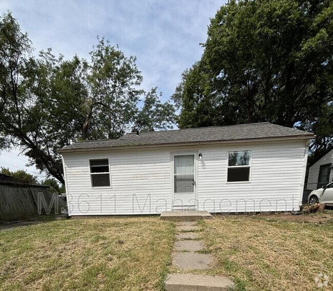 Building Photo - 2221 N 31st St Rental