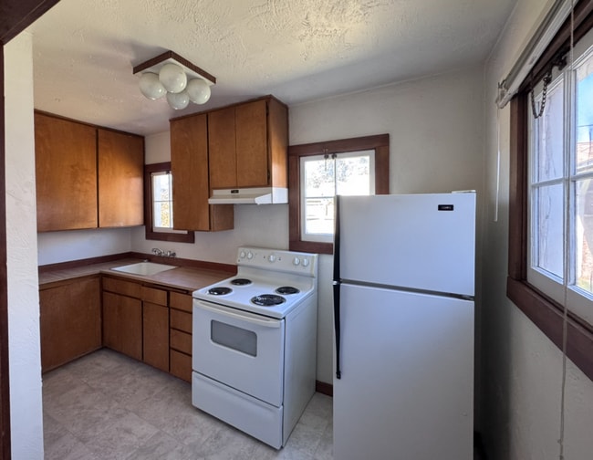 876 1/2-1470 1/2 Lawrence St Unit 1470 1/2