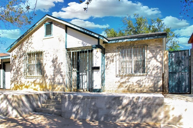 Photo - 1405 Reagan Dr