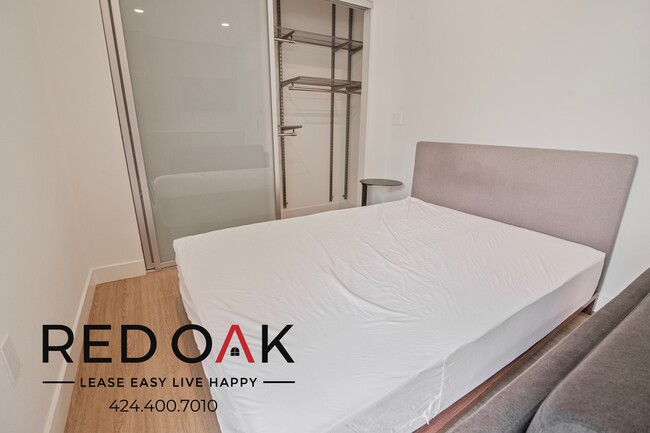 Photo - 7810 Topanga Canyon Blvd Unidad 102C