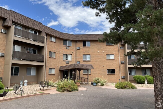 Main entrance - Applewood Retirement Community Rental