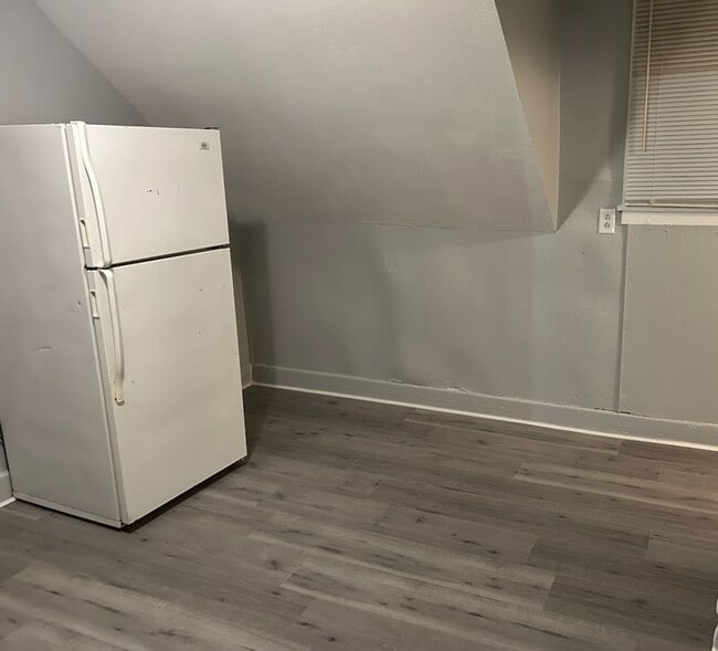 Photo - 323 4th Ave NE Unit 2