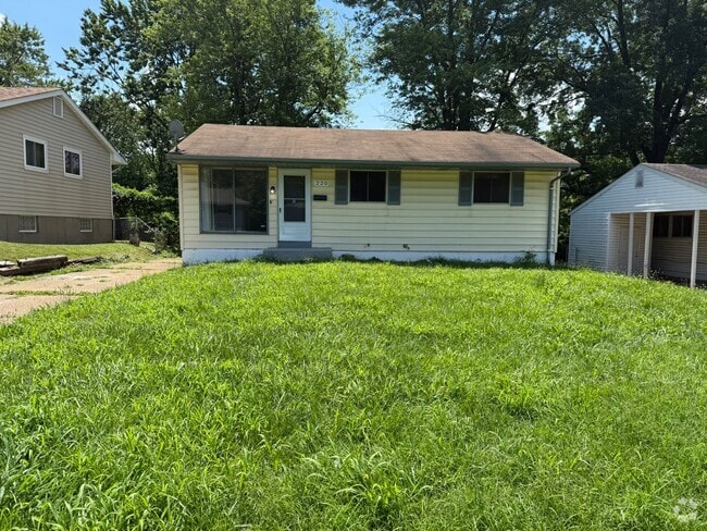 Building Photo - 220 McAlpine Dr Rental