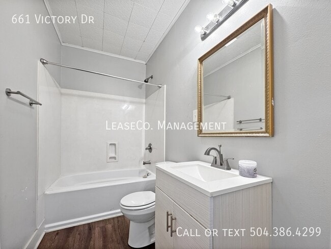 Photo - 661 Victory Dr