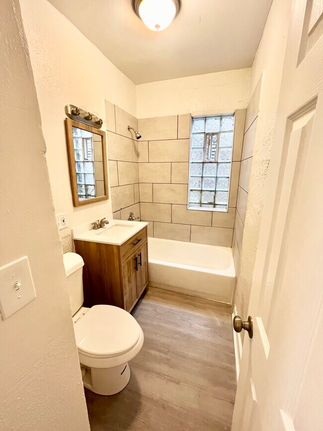 Photo - 4058 W Crystal St Unit 2