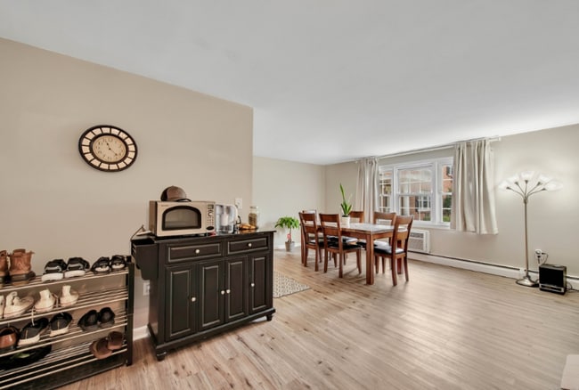 Photo - 9 Grandview Dr Unidad 43B Rental