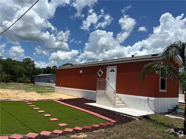 Building Photo - 2450 Hammock Rd Rental