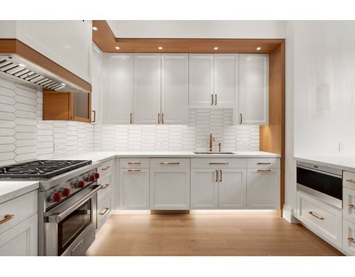 Building Photo - 45 Temple St