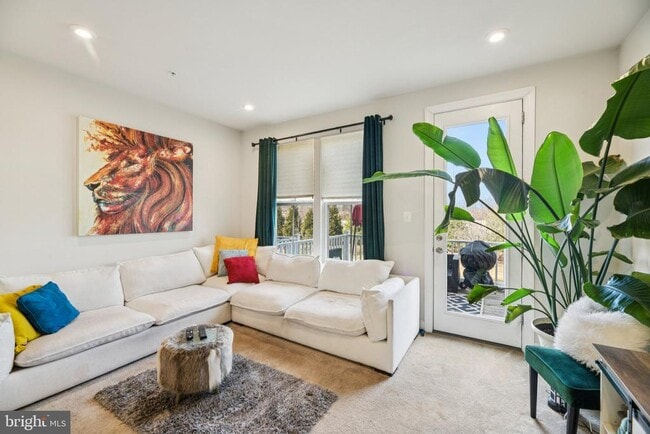 Photo - 251 Phoenix Dr