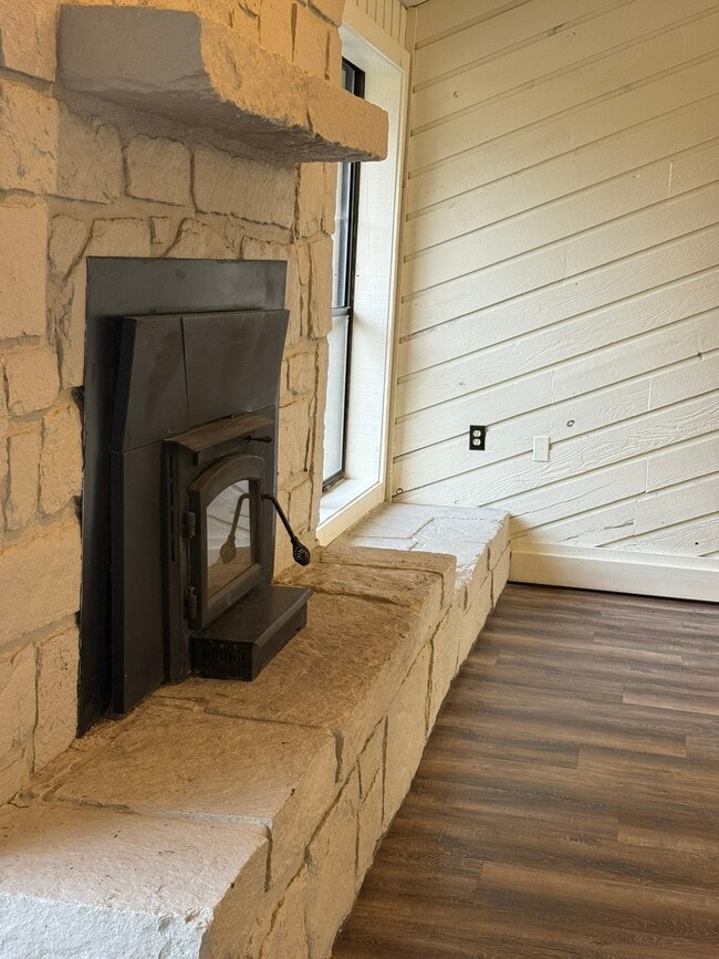 Photo - 5593 E 470 Rd