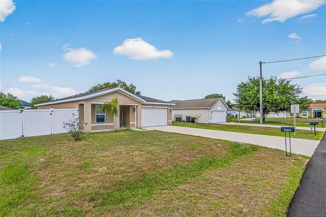 842 Gila Way