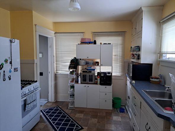 Photo - 1015 Mineral Point Ave