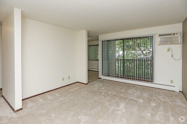 1BR, 1BA - 720SF