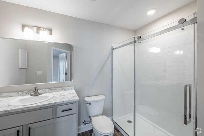 E2 2BR, 2BA - 1,120 SF - Second Bathroom