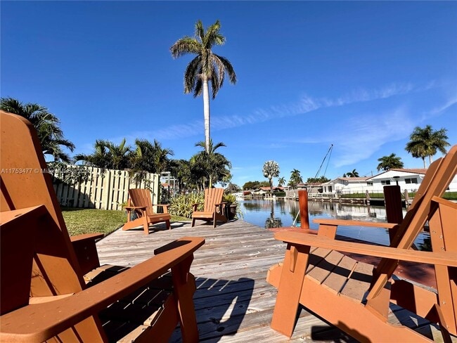 Photo - 1485 NE 57th St