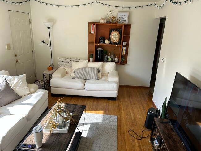 Photo - 809 W 20th St