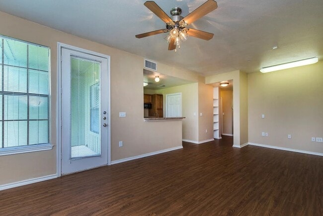 Photo - 13031 Pk Xing Dr