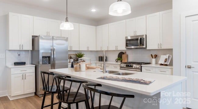 Photo - 8629 Chagrin Dr