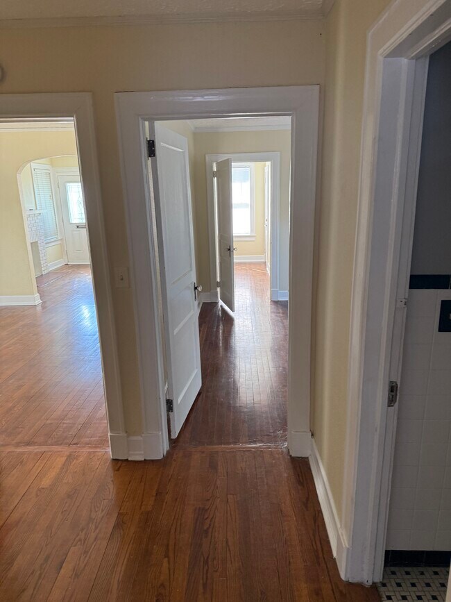 Looking back toward front door - 2589 Park St Unit 2589