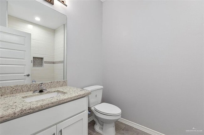 Photo - 2104 Redbud Ln Unidad 1