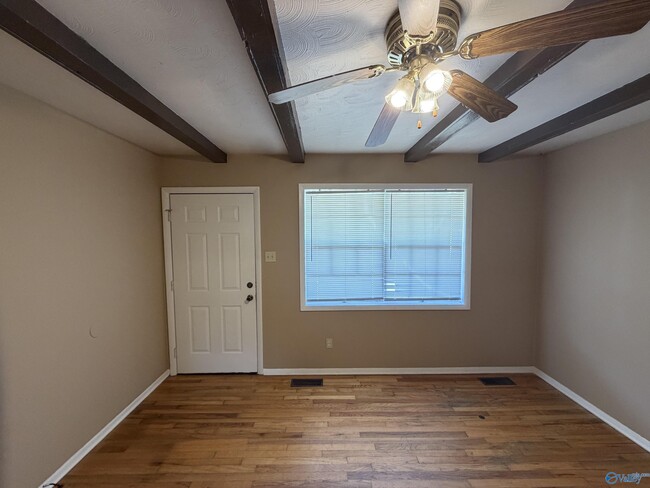 Photo - 1802 Tunsel Rd SW