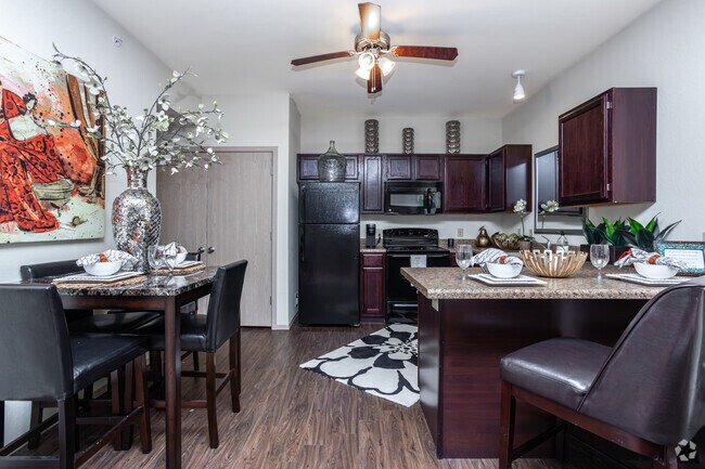 2BR, 2BA - 1,093SF - Kitchen