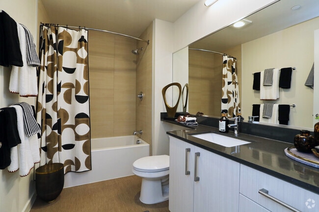 1BR, 1BA - 792 SF