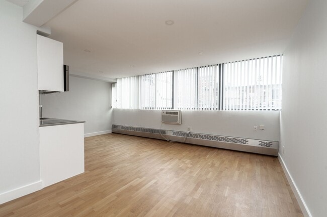 Photo - 800 Richmond St W Unité 112