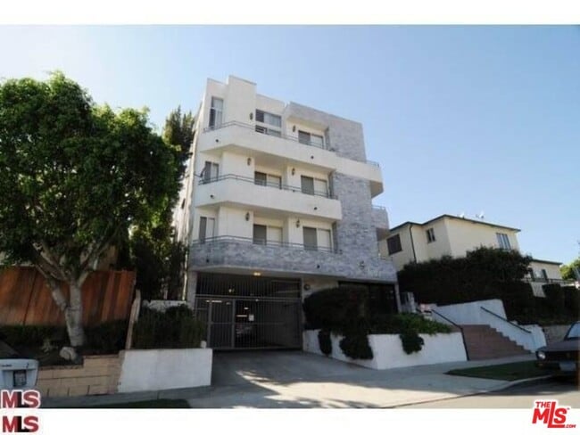 Building Photo - 1607 Glendon Ave Unit 9 Rental