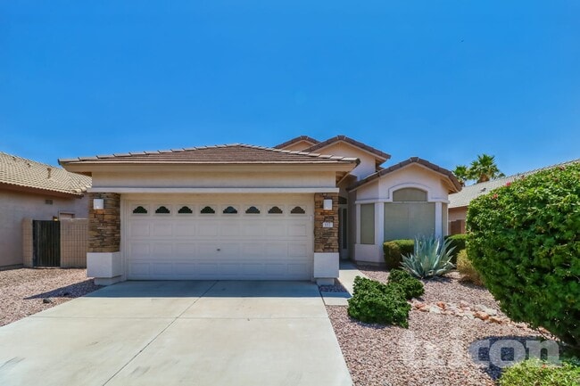 Building Photo - 117 S 125th Ave