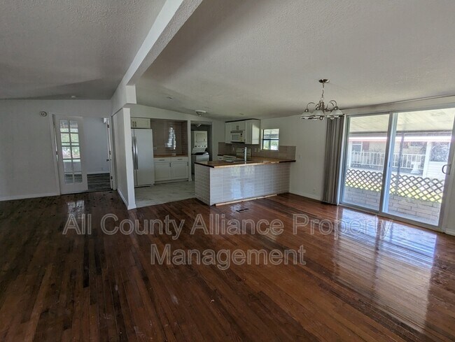Photo - 34335 Lodge Dr